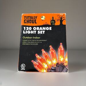 Totally Ghoul 120 Orange Light Set Outdoor Indoor Lights New Halloween 25.5 Feet